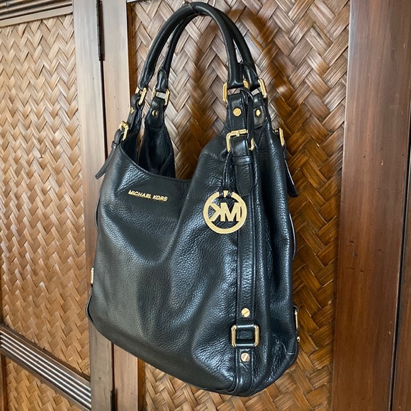 MICHAEL KORS - Black Pebble Leather Hobo Gold buckles - Picture 3 of 9